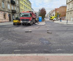 Na ul. Floriańskiej w Siedlcach powstaje nowe rondo ósemkowe i nowa nawierzchnia