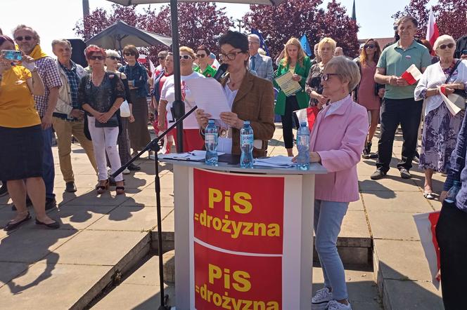 Manifestacja 4 czerwca na placu Solidarności w Szczecinie