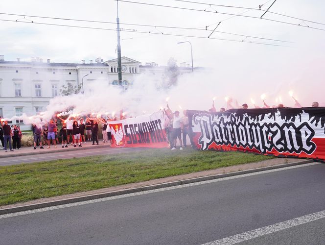 Godzina "W" w Sosnowcu. Mieszkańcy Zagłębia oddali hołd w 81. rocznicę Powstania Warszawskiego