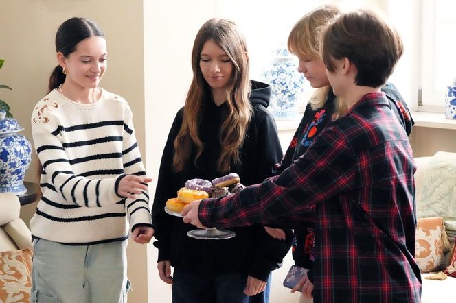 Barwy szczęścia, odcinek 3192. Emilka (Jessica Frankiewicz), Emil (Artem Malaszczuk)