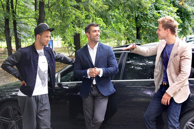 Miłość na bogato odc. 2. Janek (Jan Bielski), Nikodem (Nikodem Świącki), Gabron (Gabriel Piotrowski)