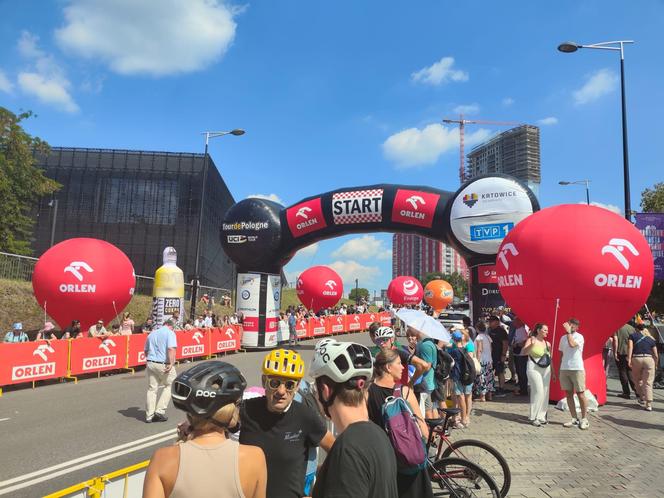 Tour de Pologne w Katowicach. Kolarze bawią się z kibicami