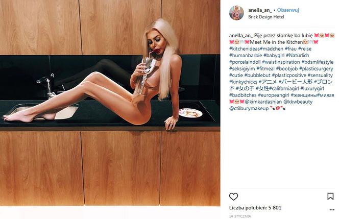 Anella polska lalka Barbie nago
