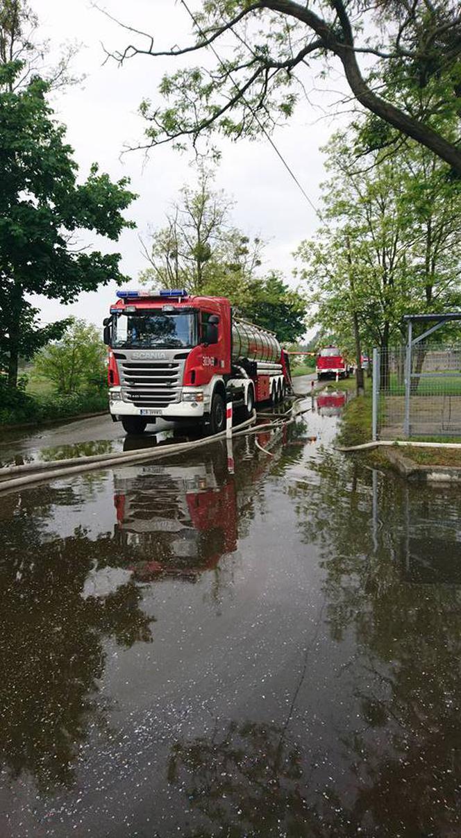 Pożar składowiska odpadów w Łabiszynie [ZDJĘCIA]