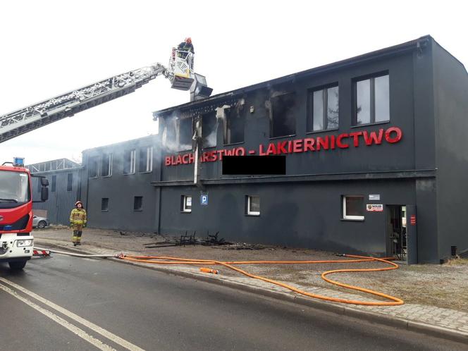 Pożar lakierni w Rybniku. Straty oszacowano na 300 tys. złotych 