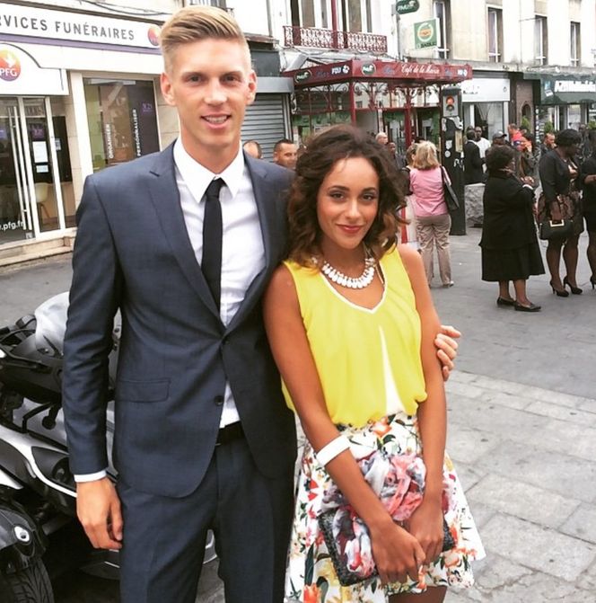 Piękna Sabrina daje mu siłę