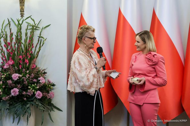 Marta Nawrocka kocha róż