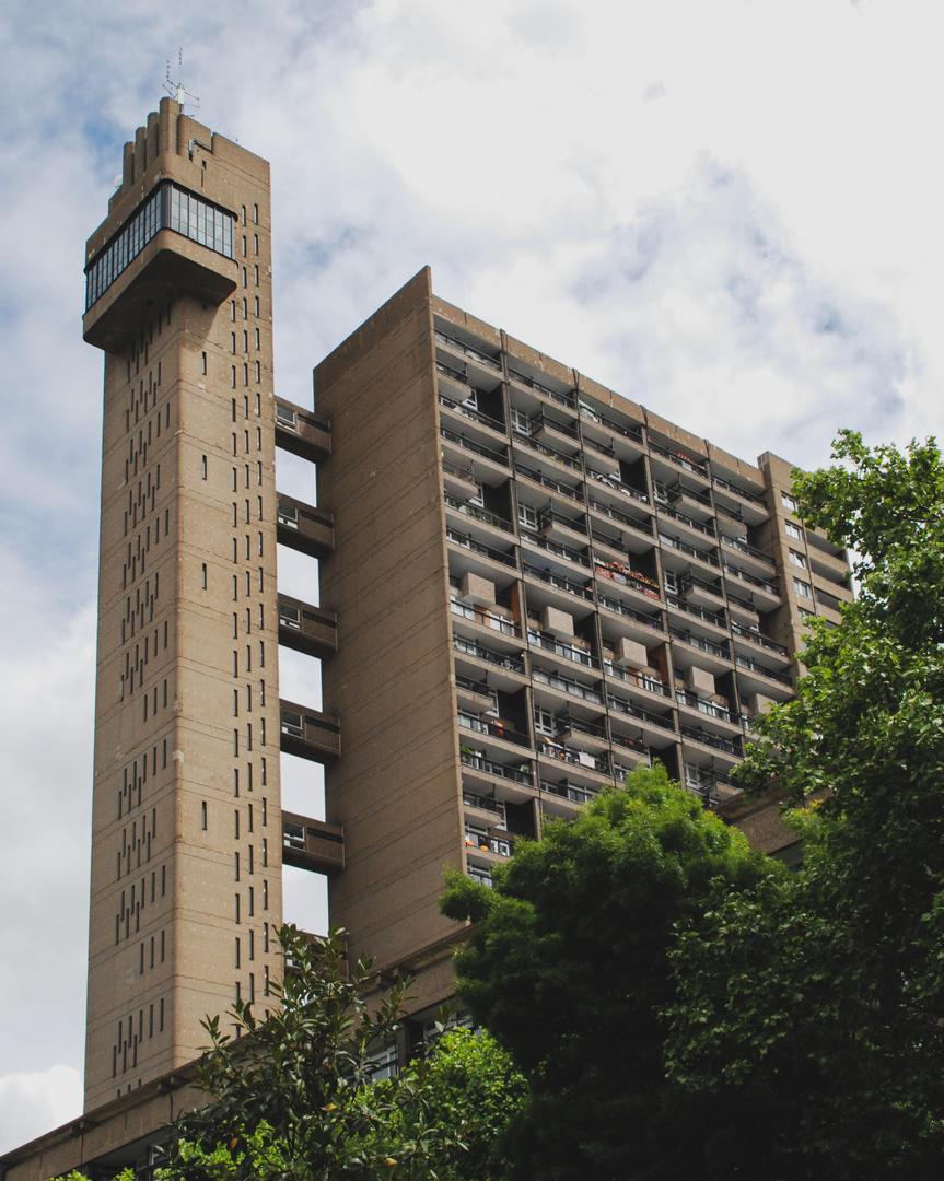 Budynki Ernő Goldfingera - zdjęcia. To on posłużył za pierwowzór złoczyńcy w Jamesie Bondzie