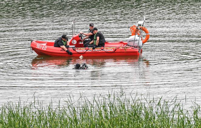 Dwóch mężczyzn utonęło w jeziorze Chomiąskim. Alkohol i narkotyki w tle