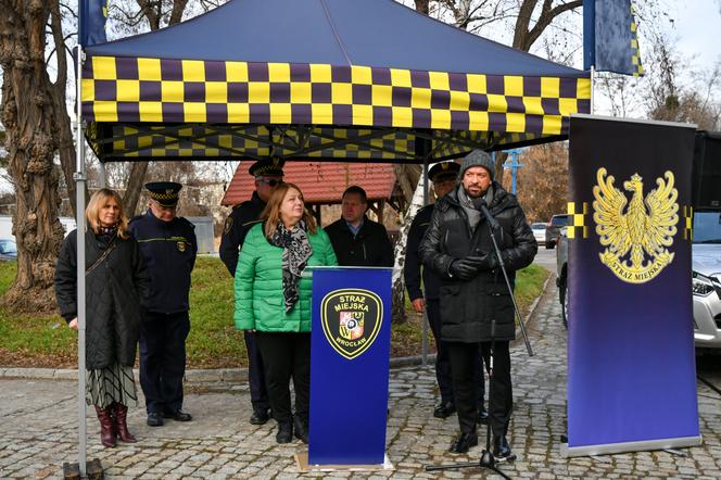 Nowy pojazdy strażników przystosowane są do przewozu osób zatrzymanych 