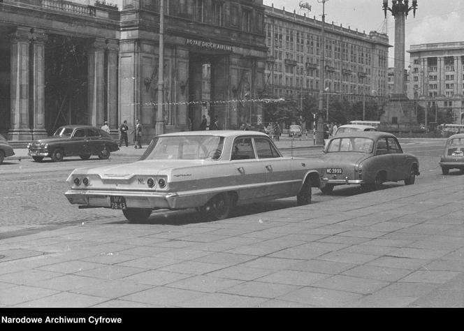 Plac Konstytucji 1963-73