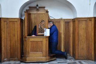 Spowiedź a koronawirus: Diecezja Rzeszowska informuje, jak się spowiadać w czasach zarazy