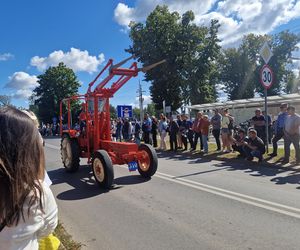 XXIII Międzynarodowy Festiwal Starych Ciągników i Maszyn Rolniczych im. Jerzego Samelczaka. Zdjęcia z parady i terenu festiwalu