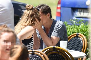 MARIUSZ TRELŃSKI Z NOWĄ DZIEWCZYNĄ_1PUBL