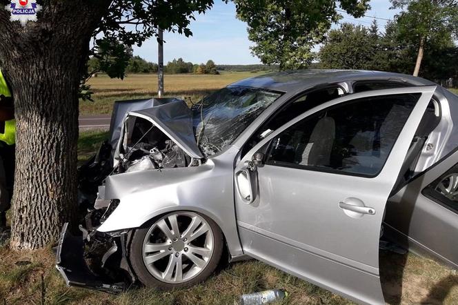 Lubelskie: Samochód wypadł z drogi. Nie żyje 30-letni pasażer