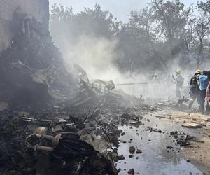 Samolot ze 133 osobami rozbił się w Indiach