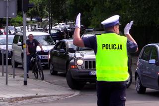 Widowiskowy pokaz umiejętności policjantów drogówki [WIDEO]