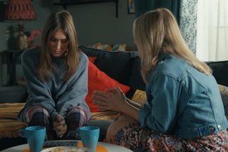 	Barwy szczęścia odc. 3122. Madzia (Natalia Sierzputkowska), Grażyna (Kinga Suchan)