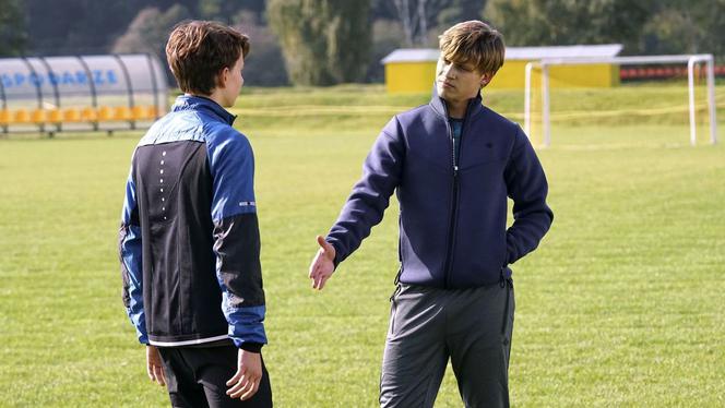 Barwy szczęścia odc. 2002. Filip (Kuba Dyniewicz), Adrian (Emil Lipski)