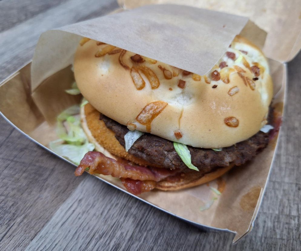 Zamówiliśmy Burgera Drwala 2024! Oto skład i cena kanapki
