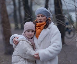 Przyjaciółki 25 sezon, odc. 301. Dorotka (Agnieszka Sienkiewicz-Gauer), Mirandka (Zoja Szymczyk)