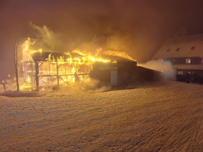 Pożar na Skrzycznem zagrażał schronisku