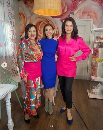 M jak miłość na planie. Aleksandra (Małgorzata Pieczyńska), Iwona Kryńska (Hanna Śleszyńska), Aneta (Ilona Janyst)