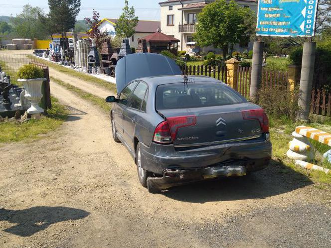 Wypadek w powiecie jasielskim: Pięć osób w szpitalu, w tym dwoje dzieci