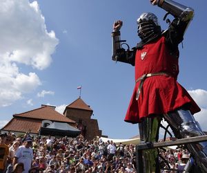 Co roku turniej rycerski na Zamku w Liwie przyciąga coraz większą rzeszę odbiorców