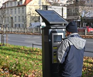 Rekordowe wpływy z mandatów za parkowanie w Warszawie. Grube miliony zasiliły kasę miasta