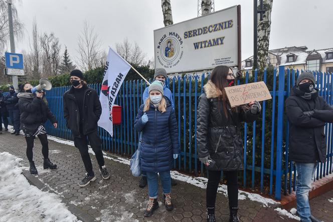 Międzymiastowy protest samochodowy pod Radiem Maryja. Strajkowali w Święto Trzech Króli