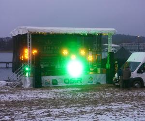 Ruszył jarmark bożonarodzeniowy nad jeziorem Ukiel w Olsztynie. Zobacz, jak wygląda! [ZDJĘCIA]