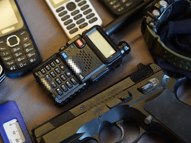 Wielka akcja CBŚP. Zatrzymali groźnych bandytów. Kradli i napadali udając policjantów