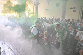 Kibice Chelsea i Real Betis zdewastowali rynek we Wrocławiu