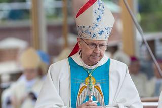 Szef episkopatu składa kondolencje. Nie żyje sławny polski ksiądz. Znał go cały świat!