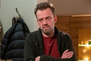 Na Wspólnej, odc. 2876. Krzysztof Smolny (Łukasz Konopka)