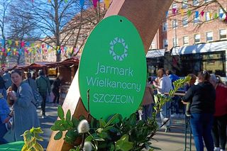 Wielkanocna Aleja Kwiatowa. Tłumy na jarmarku w centrum Szczecina