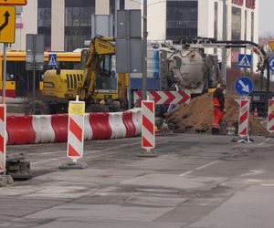 Trwają roboty w centrum Kielc. Będą kolejne utrudnienia! Sprawdź