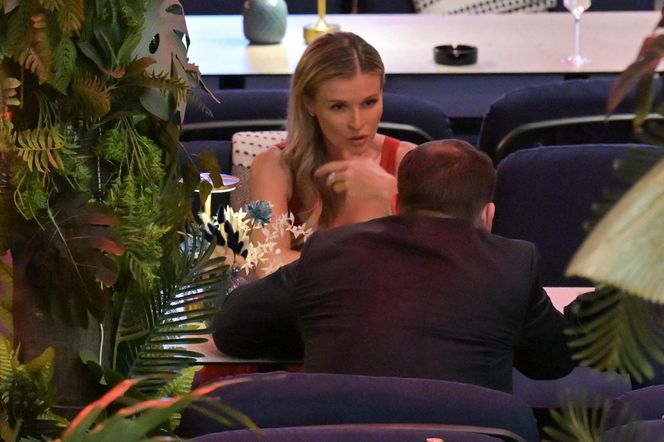 Joanna Krupa w objęciach Dominika Tarczyńskiego.