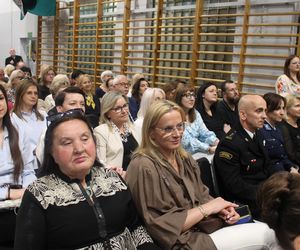 Jubileusz 40-lecia połączony był ze świętem szkoły, ponieważ obchodzi ona również 28. rocznicę nadania imienia.