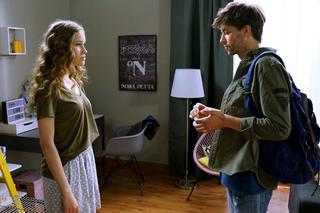 Barwy szczęścia, odcinek 1726, Angela (Helena Englert), Robert (Józef Grzymała)