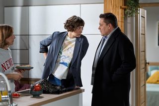 Na Wspólnej odc. 3973. Iga (Lidia Sadowa), Michał (Robert Kudelski), Brygida (Maja Wolska)