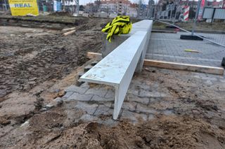 Wyrastają słupy pod nową część Galerii Leszno. Kiedy otwarcie Parku Leszno 2 i jakie sklepy w środku?