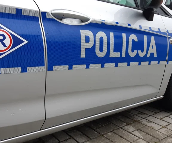 Uczeń rzucił się na nauczycielkę. Poszkodowana w szpitalu