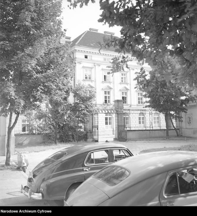 Ul. Długa w Warszawie - między 1952 a 1960 r.