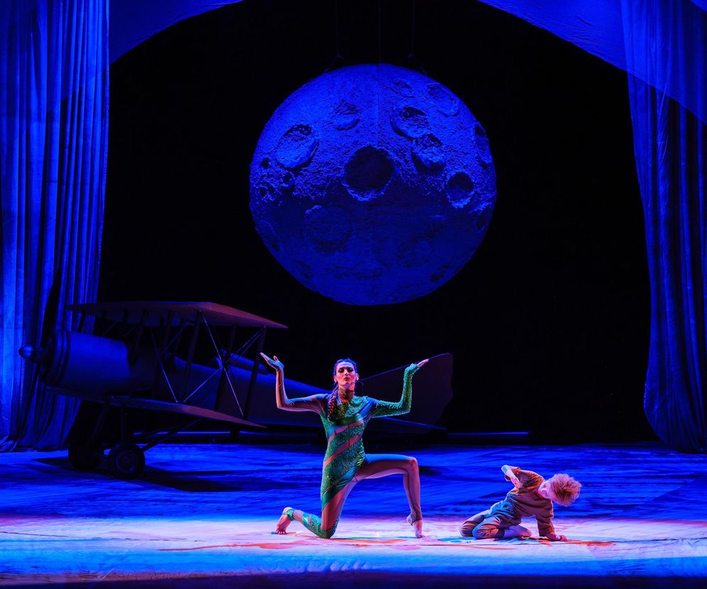 Triumf sceny i serca – „Mały Książę” w reżyserii Cezarego Domagały na deskach elbląskiego teatru