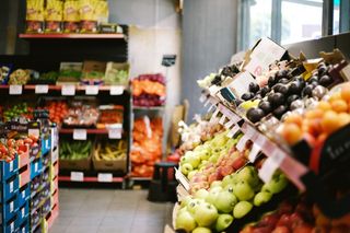 Sklepy otwarte 1.06.2025 - Żabka, Biedronka, Lidl, Auchan. Do której godziny czynne?	