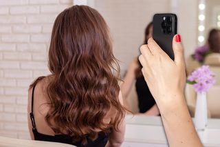 15-latka zrobiła to ze swoją twarzą. Chciała przekonać rodzica. Sprawa trafi do sądu