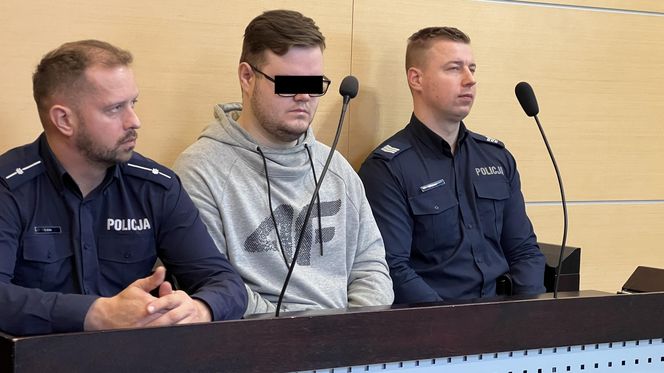 Makabra w Ostrowie. Rozłupał kamieniem czaszkę kurierowi. 