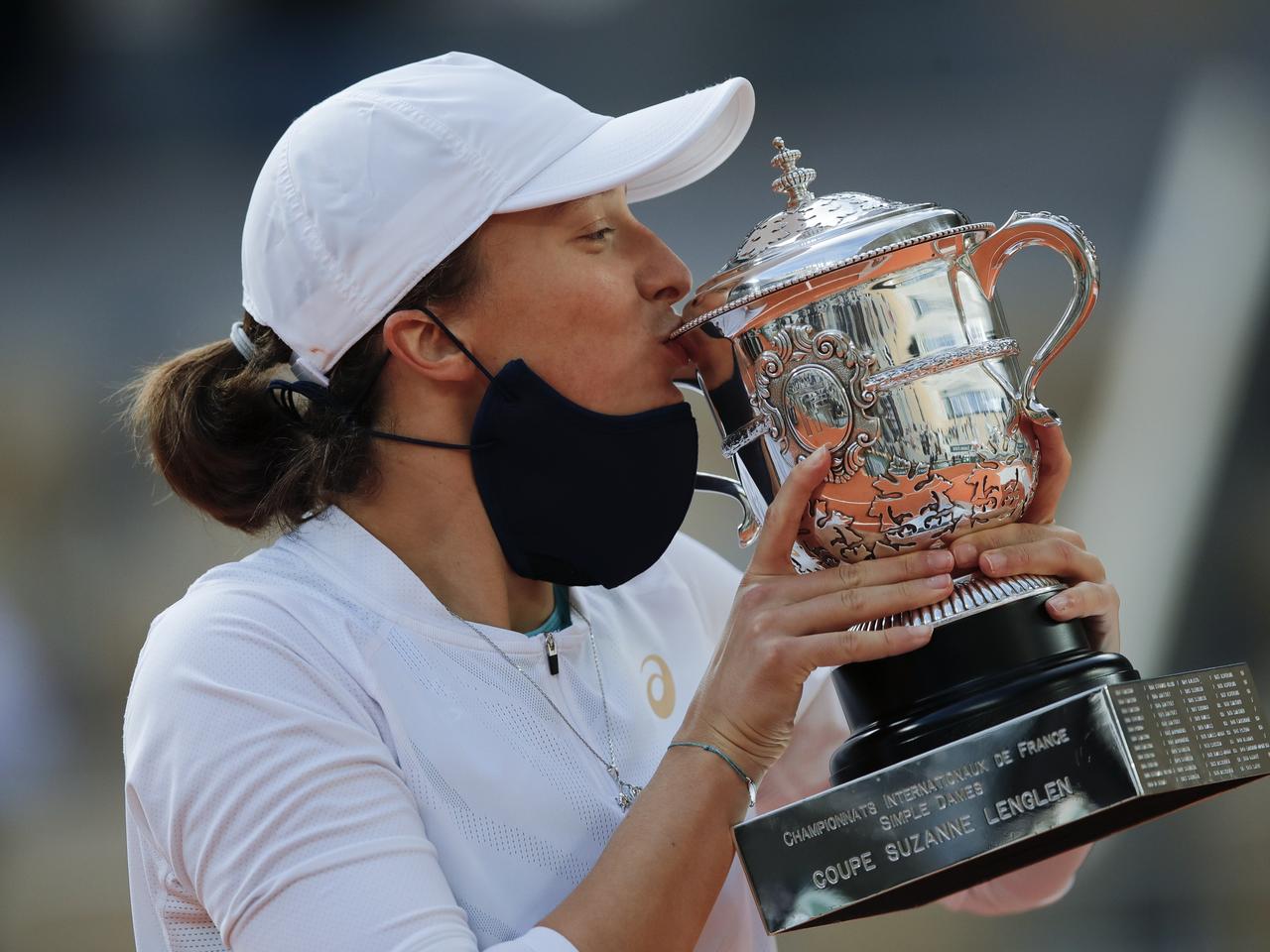 Iga Świątek poznała rywalkę w II rundzie Roland Garros Z KIM gra Iga Świątek kolejny mecz w Paryżu?